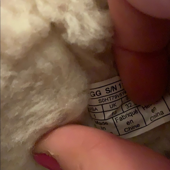 Girl sequin Uggs size 1 - Picture 5 of 6